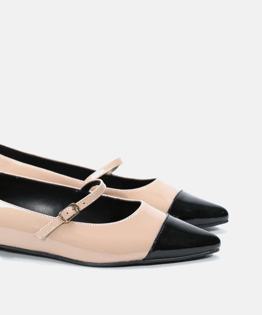 Mary Janes biqueira combinada image number null